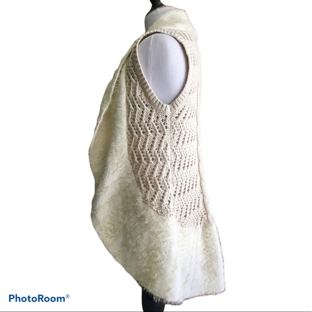 Max Studio Knit Vest With Trim, Girls L (10-12) - Picture 3 of 6